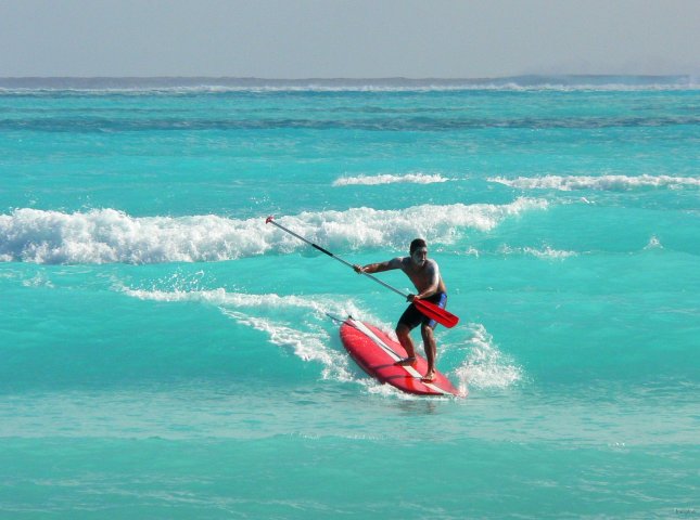 109- On peut surfer a l'interieur du lagon 